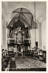 8813 Interieur van de N.H.-kerk te Breukelen: kerkzaal met orgel en preekstoel.